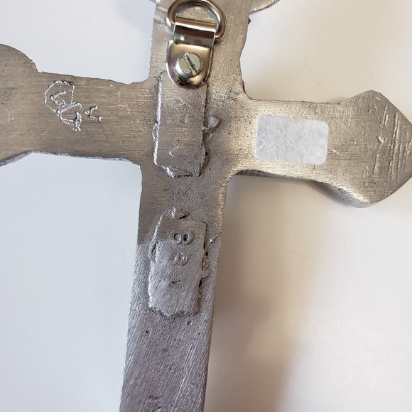 Vintage Silver tone Metal Cross with a Rignstone - Picture 10 of 11